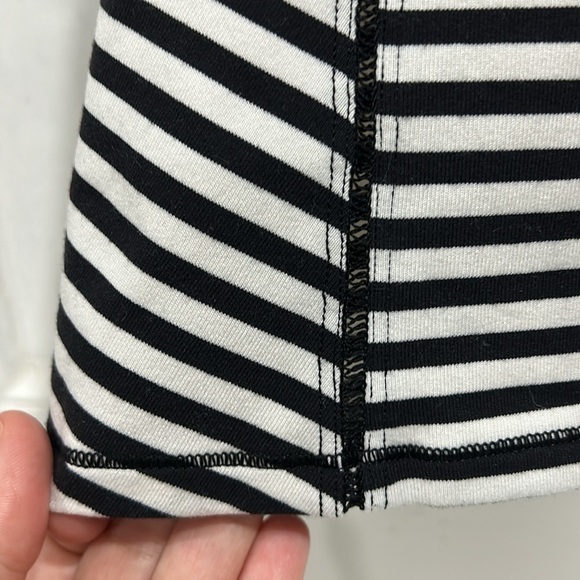 Lululemon Amala Tank Narrow Bold Stripe Black Angel Wing - Size 4 - Picture 7 of 10